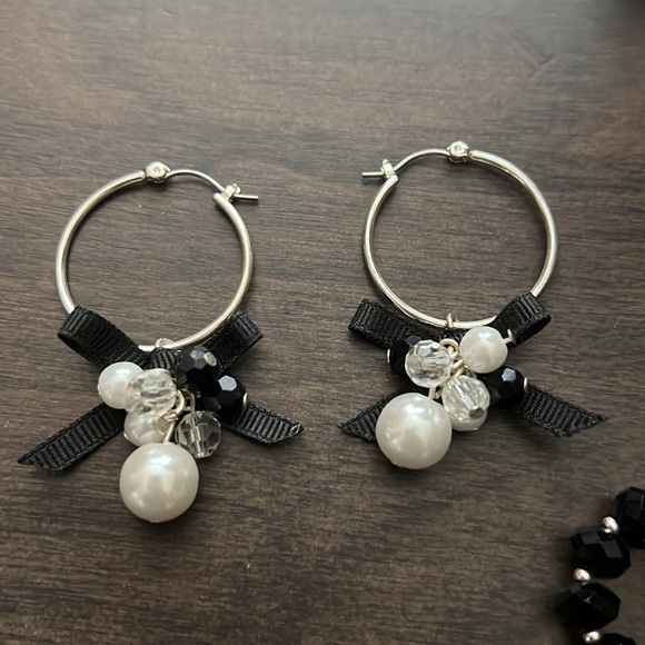 White House Black Market statement necklace earrings and bracelet set - Picture 2 of 6